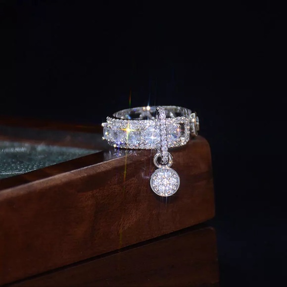 Adjustable Ring - Picture 2 of 3